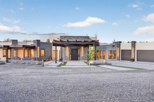 25 Calle Milpa, Santa Fe, NM, 87507-7826 | Card Image