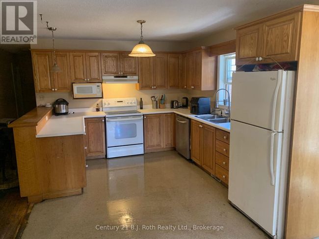 1087 Merkley Rd, House other with 2 bedrooms, 3 bathrooms and 10 parking in Gravenhurst ON | Image 14