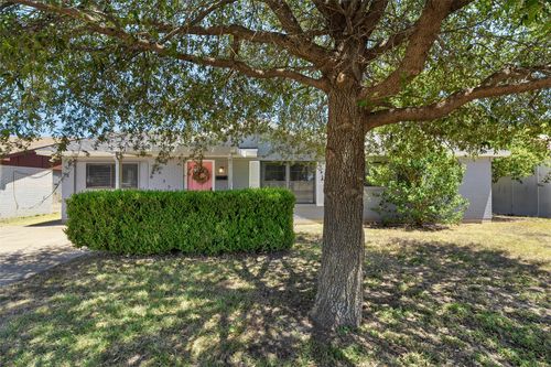 833 N 60th St, Waco, TX, 76710-4351 | Card Image