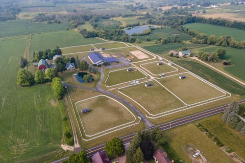 13621342 Bonniwell Rd, Richfield, WI, 53076-9779 | Card Image