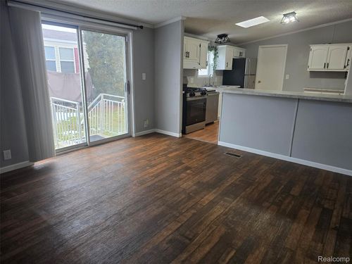 113 Fox Hound Dr, Grand Blanc, MI, 48439-7006 | Card Image