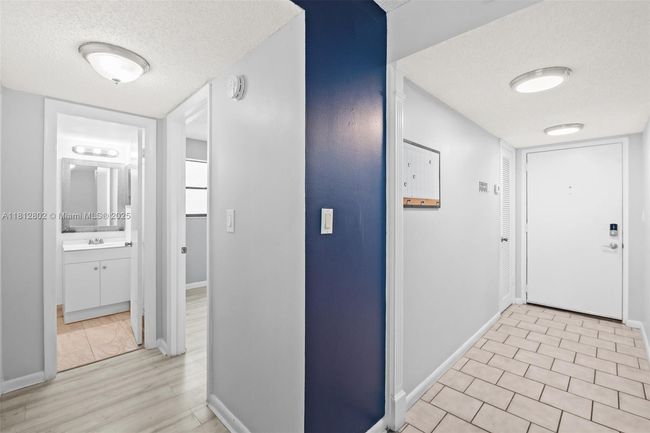 APT-210 - 2302 S Cypress Bend Dr, Condo with 2 bedrooms, 2 bathrooms and null parking in Pompano Beach FL | Image 12
