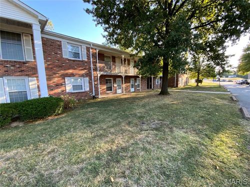 3142 Roger Williams Dr, Bridgeton, MO, 63044-3145 | Card Image