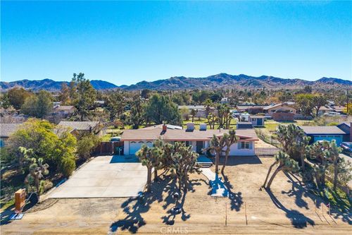 56605 Taos Trail, Yucca Valley, CA, 92284 | Card Image