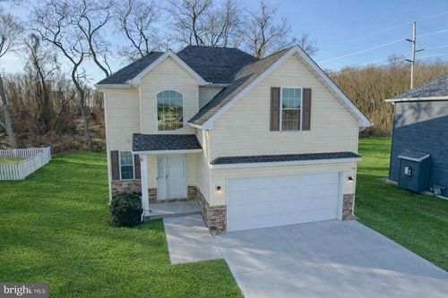 127 Black Cherry Dr, CAMDEN WYOMING, DE, 19934-5208 | Card Image