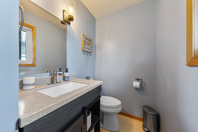 22 main bathroom.jpg | Image 21