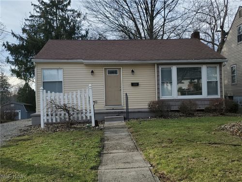 110 Eastholm Avenue, Akron, OH, 44312 | Card Image