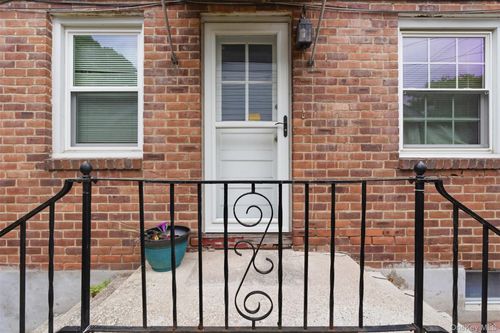 b-200 North St, Newburgh, NY, 12550-3131 | Card Image
