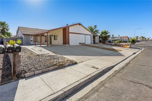 4352 Verdugo St, Las Vegas, NV, 89147-4775 | Card Image