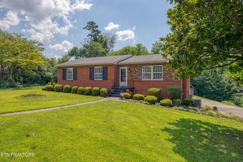 509 N Maple St, Maryville, TN, 37801-4588 | Card Image