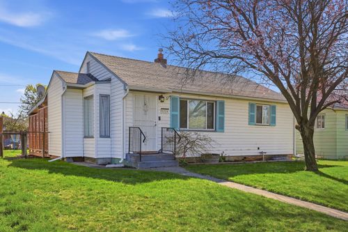 5224 N Cannon St, Spokane, WA, 99205-5630 | Card Image