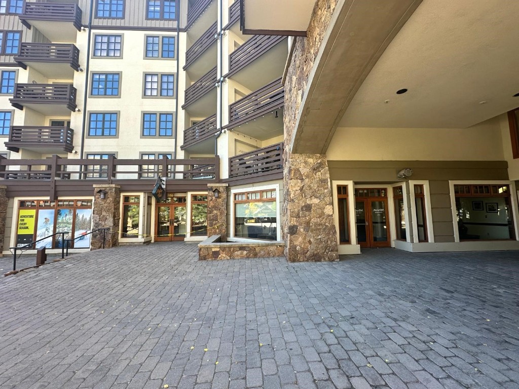 Commercial Lease in Frisco 2