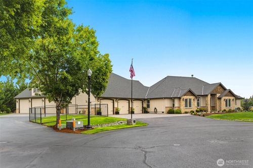 1707 Sw 25th Cir, Battle Ground, WA, 98604-4880 | Card Image