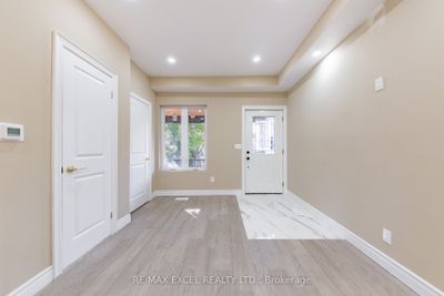 75 Harvie Ave, House other with 4 bedrooms, 3 bathrooms and 2 parking in Toronto ON | Image 3