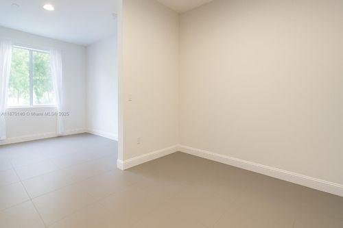 apt-4-541 Nw 33rd St, Miami, FL, 33127-3482 | Card Image