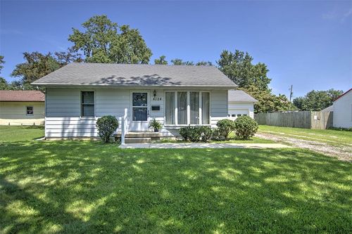 4324 E Cleveland Ave, Decatur, IL, 62521-4330 | Card Image