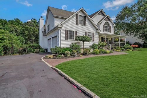 91 Groveland Park Blvd, Sound Beach, NY, 11789-2508 | Card Image