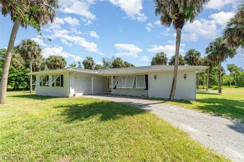 7058 Maida Ln, Fort Myers, FL, 33907-8502 | Card Image