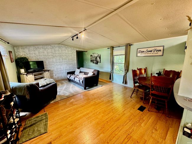 12630 E Shady Mdws, House other with 3 bedrooms, 2 bathrooms and null parking in Solsberry IN | Image 6