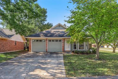 5700 Hollyhock Lane, House other with 3 bedrooms, 2 bathrooms and null parking in Bossier City LA | Image 1