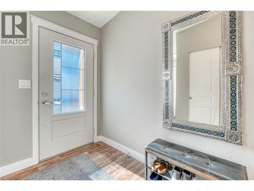 189 Resolute Rd, Kaleden, BC, V0H1K0 | Card Image