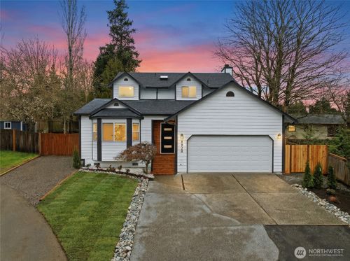 8828 Ne 152nd St, Kenmore, WA, 98028-4708 | Card Image