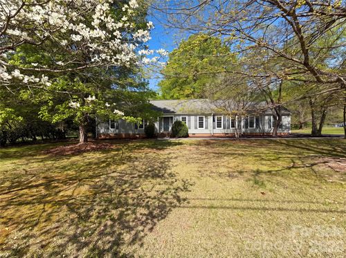 1614 Colfax Dr Se, Concord, NC, 28025-9083 | Card Image