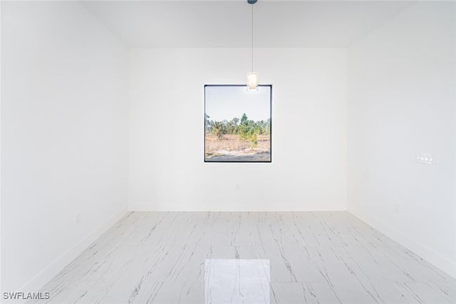 View of unfurnished room | Image 9