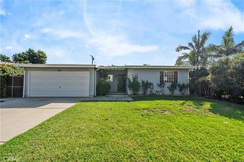 920 Millbury Ave, La Puente, CA, 91746-1312 | Card Image