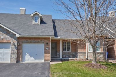 125 Village Cres, Condo with 2 bedrooms, 3 bathrooms and 3 parking in Peterborough ON | Image 1