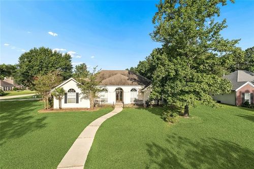 403 Avenue Palais Royal, Covington, LA, 70433-6403 | Card Image