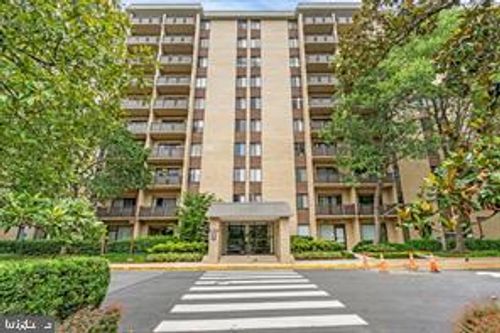 apt-827-3100 S Manchester St, FALLS CHURCH, VA, 22044-2717 | Card Image