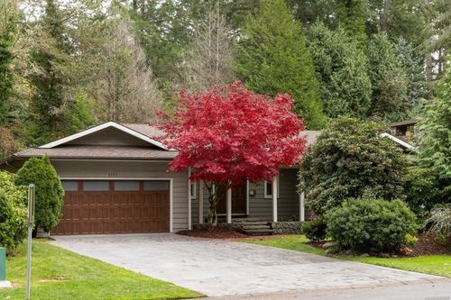 4465 Emily Carr Dr, Victoria, BC, V8X2N5 | Card Image