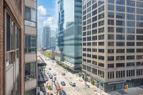 817-711 Bay St, Toronto, ON, M5G2J8 | Card Image