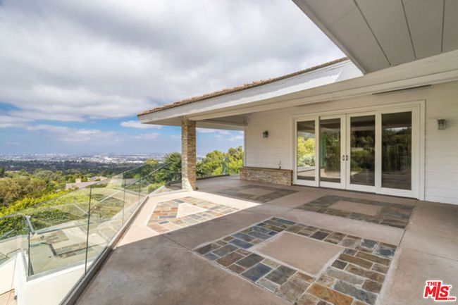 2 Pine Tree Ln, House other with 7 bedrooms, 8 bathrooms and 9 parking in Rolling Hills CA | Image 12