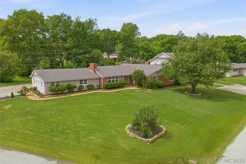 202 Meadow Rd, Ardmore, OK, 73401-1150 | Card Image