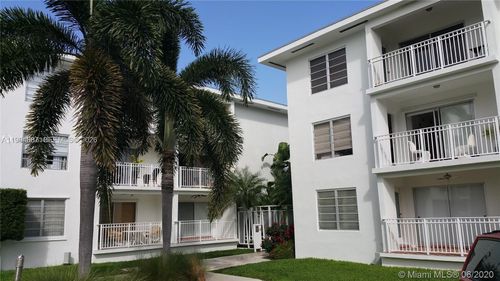 305-1631 Ne 114th St, Miami, FL, 33181-3429 | Card Image
