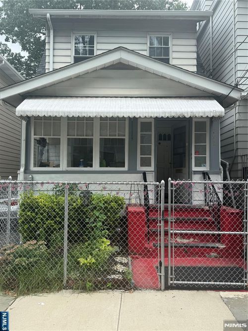 292 Smith Street, Newark, NJ, 07106 | Card Image