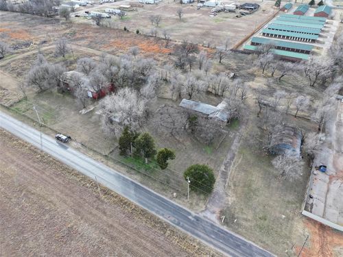 17 S Cemetery Rd, Tuttle, OK, 73089-8755 | Card Image