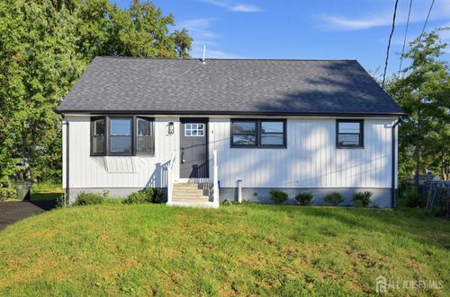 4 Universal Avenue, Iselin, NJ, 08830 | Card Image