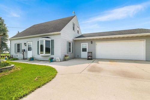 535 W Menasha Avenue, Whitelaw, WI, 54247 | Card Image