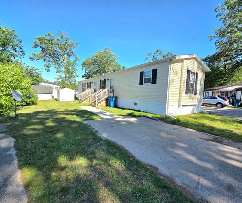 638 Courtland Ln, Muskegon, MI, 49442-2906 | Card Image