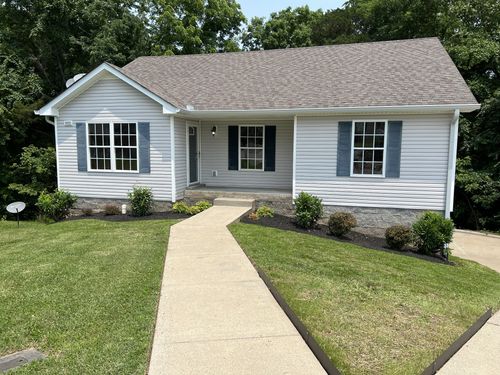 1053 Red Apple Ct, Clarksville, TN, 37040-2894 | Card Image