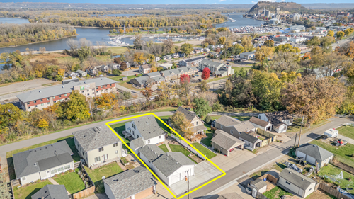 1815 Grandview Ave, Red Wing, MN, 55066-2047 | Card Image