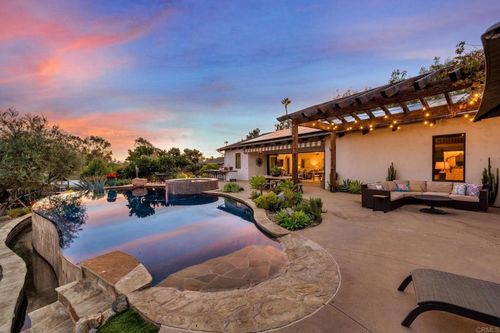 1111 Palomino Rd, Fallbrook, CA, 92028-4241 | Card Image