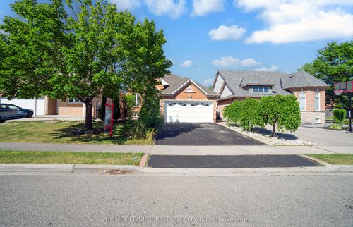 3 Orchid Dr, Brampton, ON, L7A1M4 | Card Image