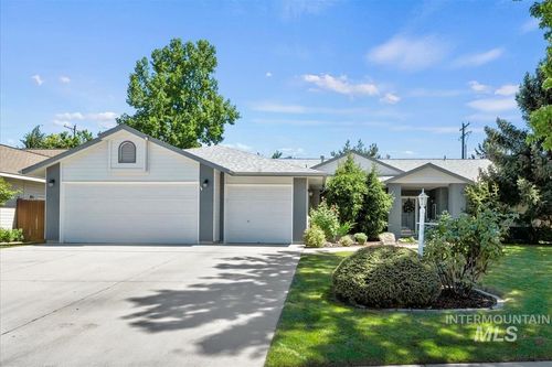1860 N Aronmink Way, Meridian, ID, 83646-1112 | Card Image