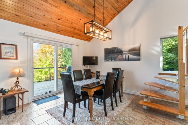 293 W Diamond Lake Rd, House other with 3 bedrooms, 2 bathrooms and 4 parking in Highland Grove ON | Image 32