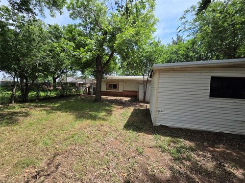 4302 Columbia Rd, Wichita Falls, TX, 76310-2406 | Card Image