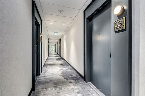 312-3200 William Coltson Ave, Oakville, ON, L6H7W6 | Card Image